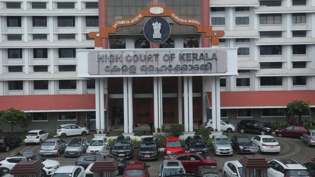 Orthodox-Jacobite Church dispute: Kerala HC urges resolution through civil court before deciding on police protection
